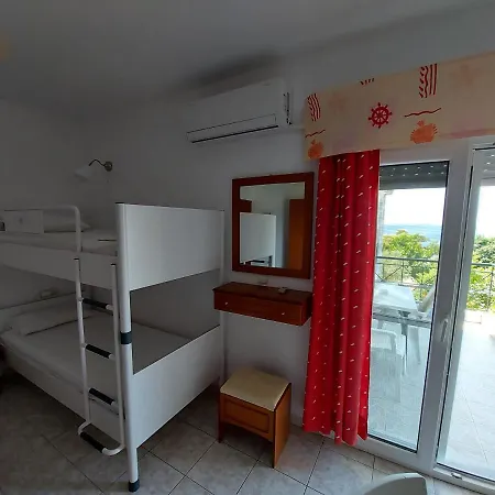 Apartment Apocalypsis Psakoudia