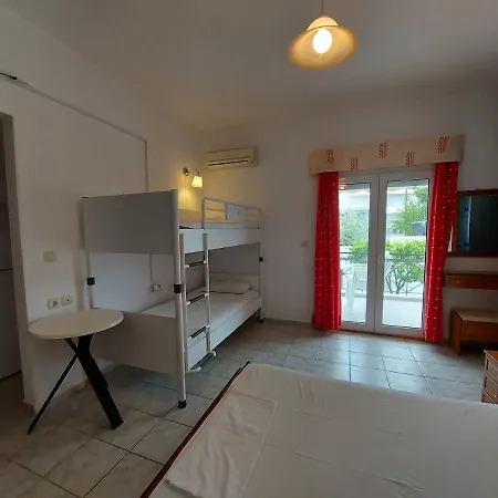 Apocalypsis Apartment *