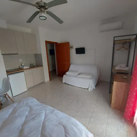 Apartment Apocalypsis Psakoudia