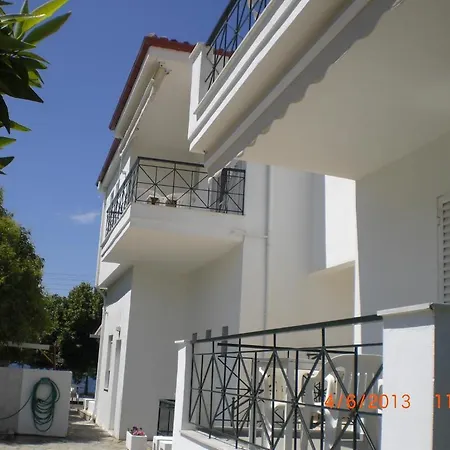 Apartment Apocalypsis Psakoudia