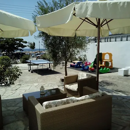 Apocalypsis Studios-apartments *