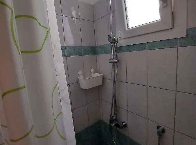 Apocalypsis Studios-apartments *