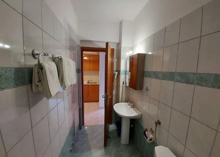 Apocalypsis Studios-apartments *