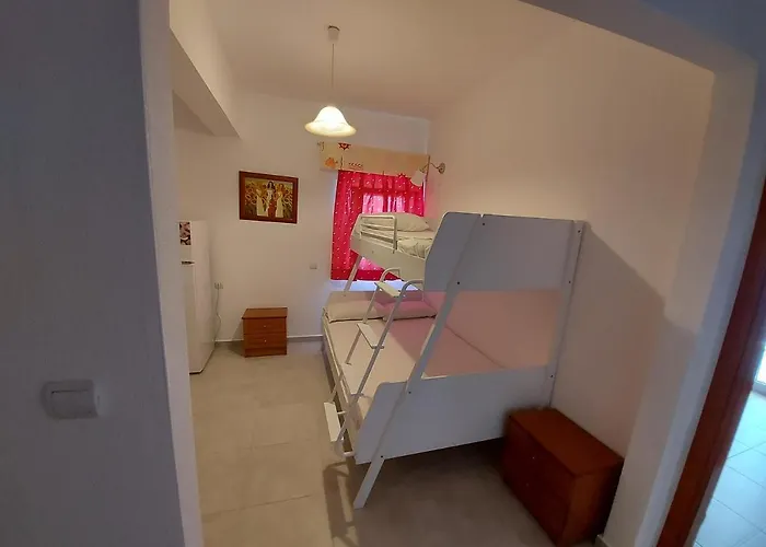 Daire Apocalypsis Studios-apartments