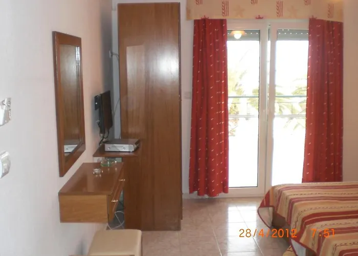 Apocalypsis Studios-apartments *