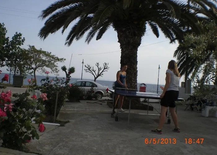 Apocalypsis Studios-apartments *