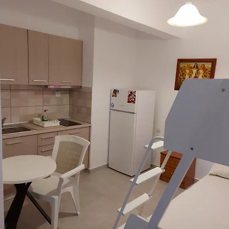 Apocalypsis Studios-apartments