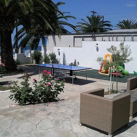 Apocalypsis Studios-apartments *