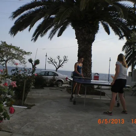 Apocalypsis Studios-apartments *