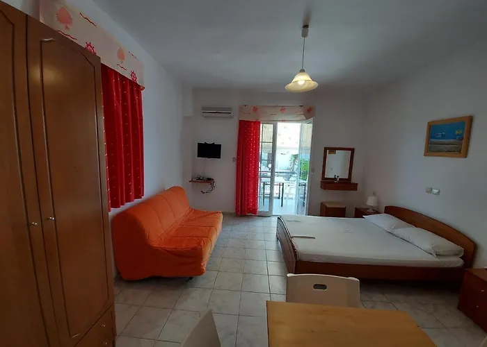 Apocalypsis Studios-apartments *